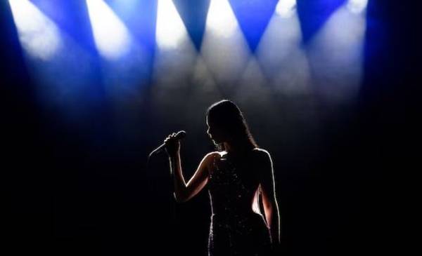 Una famosa estrella pop vuelve a la música tras 10 años alejada