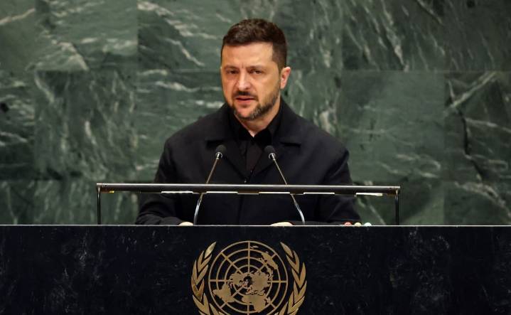 "Son las armas las que deciden quién sobrevive", dice Zelensky en la ONU