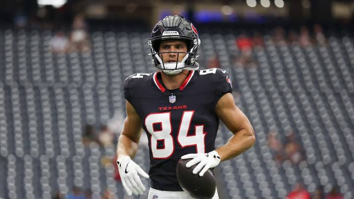 Texans place WR Justin Watson on IR, sign Brenden Bates off Browns' practice squad