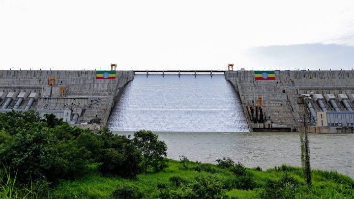 Etiopía estrena en el Nilo Azul la presa más grande de África