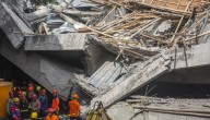 Tragedia en Indonesia: colegio se derrumbó mientras los alumnos rezaban y dejó al menos un fallecido