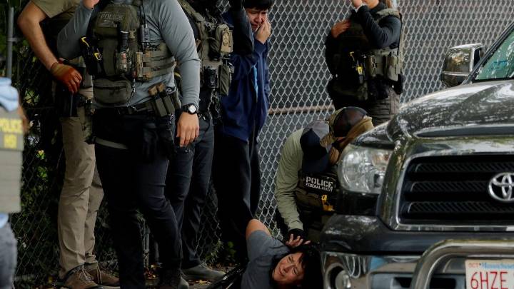 ICE Tactics Inflame Tensions in New York, Chicago, and Other Cities