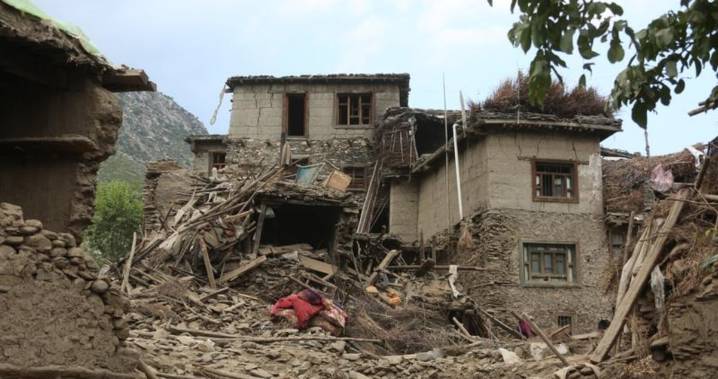 Terremoto en el este de Afganistán ya deja 2,205 muertos y 3,640 heridos