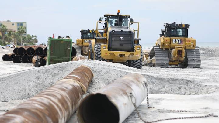 Pinellas County begins beach renourishment without federal support