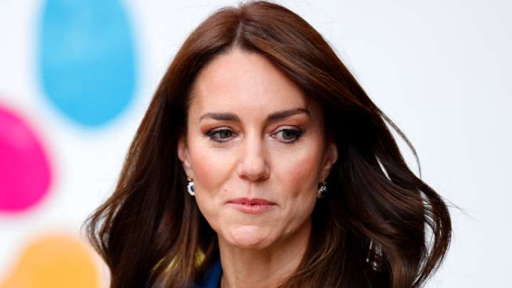 Kate Middleton's New Blonde Hair Should Have Stayed In The Bottle (Meghan Markle, Don't Even Try It)