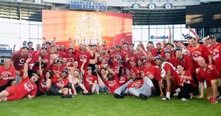 Reds lose 4-2 to the Brewers but end up in playoffs anyway after Mets fall