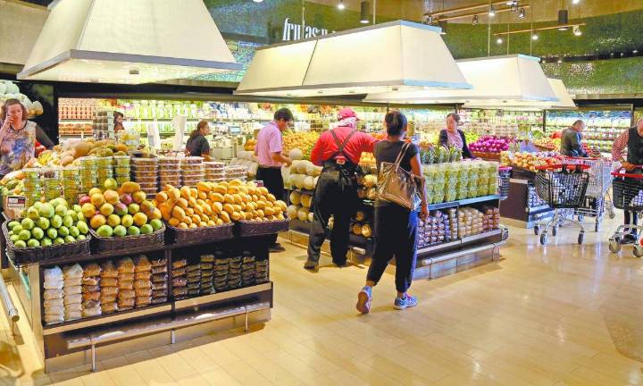 Avanza confianza del consumidor, pero caen las posibilidades de poder vacacionar y ahorrar