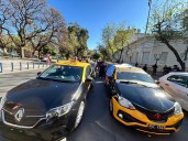 Fotos y video: los taxistas reclamaron limitar las habilitaciones que dan Uber y Cabify