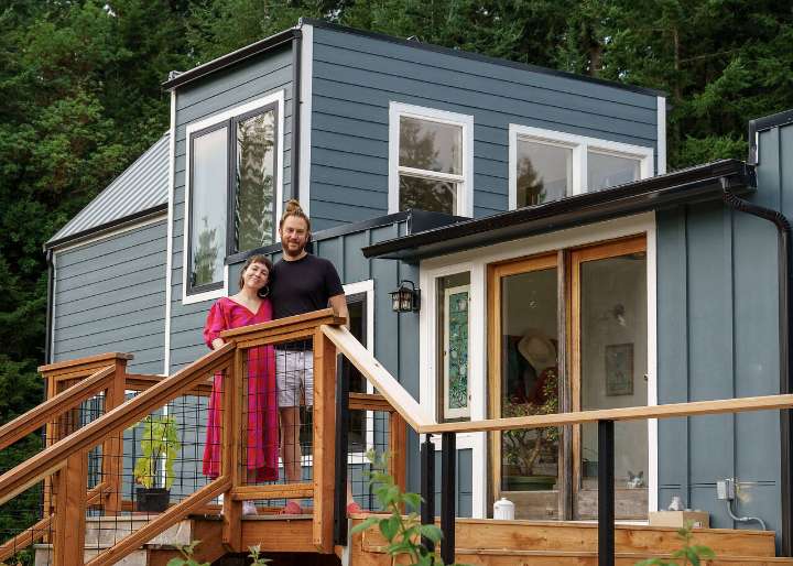 South Whidbey couple grows roots in relocated home