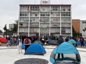 Comerciantes protestan con plantón en el Palacio Municipal de Cuautitlán Izcalli