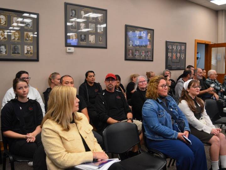 Canadian Union of Public Employees sits in on Cornwall council meeting