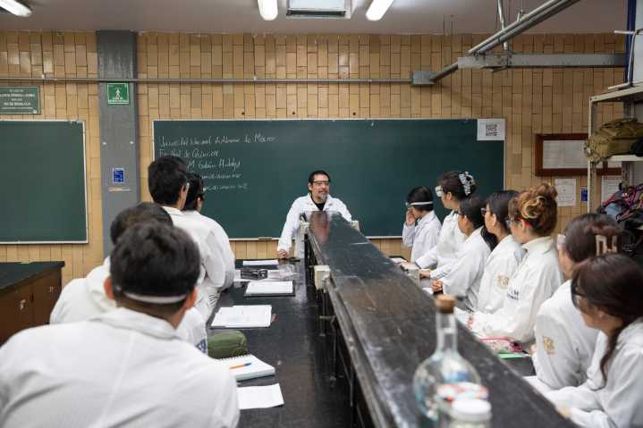 Suspenden UNAM clases presenciales en Facultad de Química por amenazas