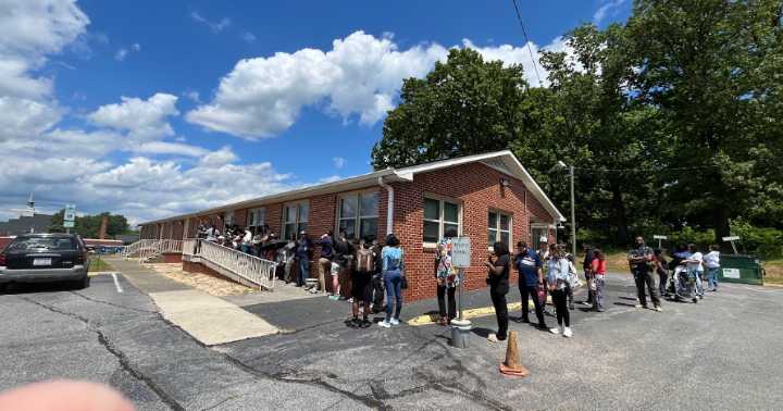 Governor signs bill giving drivers another license renewal option