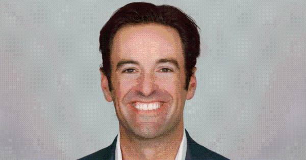 Revolving Door Roundup: Elex Michaelson Joins CNN to Anchor West Coast