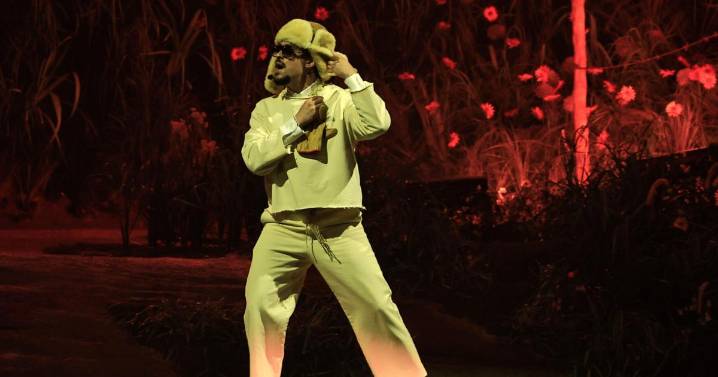 Bad Bunny culmina su residencia en Puerto Rico instando a combatir el odio con amor
