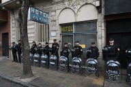 La Ciudad de Buenos Aires recuperó un hotel usurpado en Constitución que funcionaba como prostíbulo y búnker de drogas