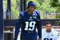 Patriots elevate rookie cornerback, veteran linebacker vs. Steelers