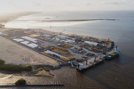Caen precios del petróleo ante perspectiva de un nuevo aumento de la oferta