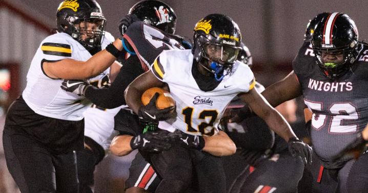 High school football roundup: Snider kicks way to first win to avoid first 0