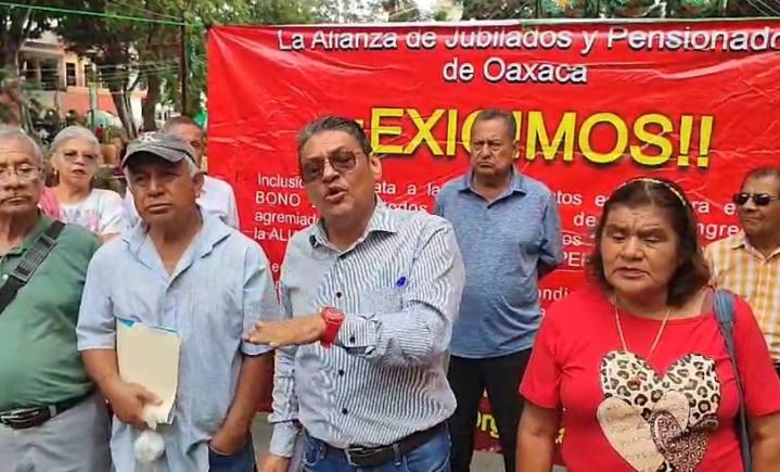 Líderes de la Sección 22 cobran sobornos para “gestionar” bonos sindicales a jubilados y pensionados, denuncian