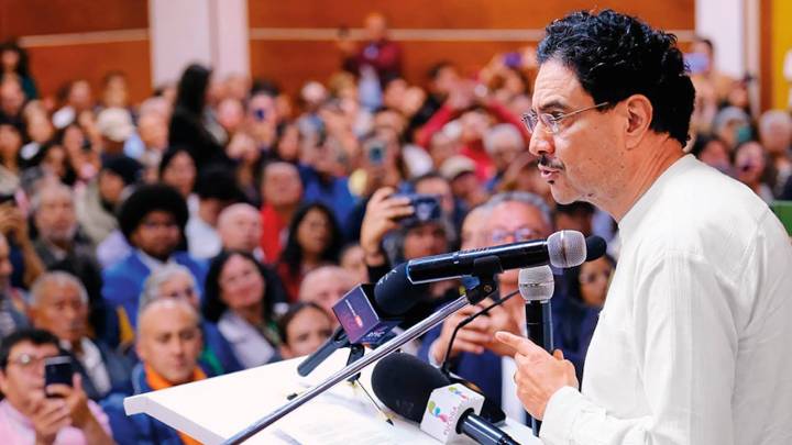 Iván Cepeda se destapa por consulta presidencial: “Pretenden tomarse el Pacto"