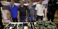 Aseguran fusiles AK-47, cartuchos y chalecos tácticos a cuatro sujetos tras denuncia al 089 en Culiacán