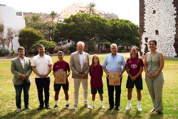 El CD Tenerife Femenino y el Cabildo de La Gomera, de la mano