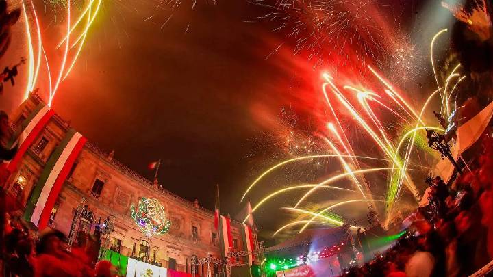 De bailarina exótica al error con el nombre de Leona Vicario: polémicas en festejos del Grito de Independencia 2025