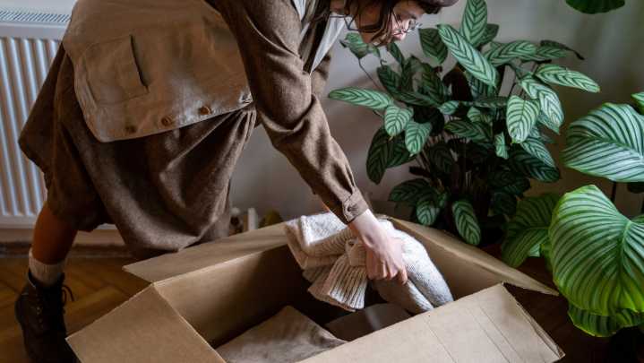 The One Question To Ask Yourself To Make Decluttering Easier (And It Isn't What You Think)