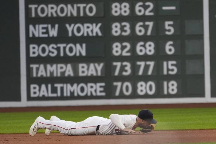 Red Sox lose to Athletics, tighten AL playoff race