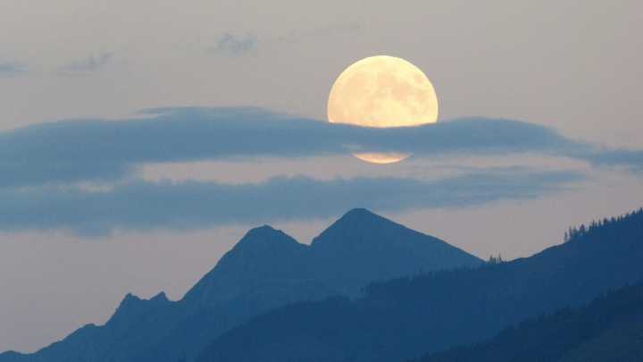 Luna de Maíz y Conjunciones de Septiembre 2025: ¿Cómo y Cuándo Ver los Fenómenos Astronómicos?