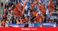 El Calafate Caminata en apoyo a Molina junto a Javier Belloni