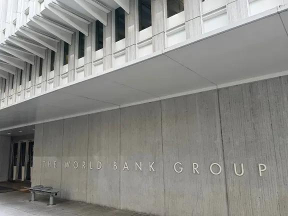El Banco Mundial adelantará préstamos por USD 4.000 millones para Argentina