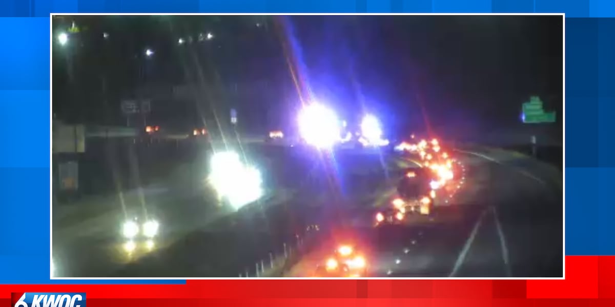 I-74 eastbound lane blocked due to crash
