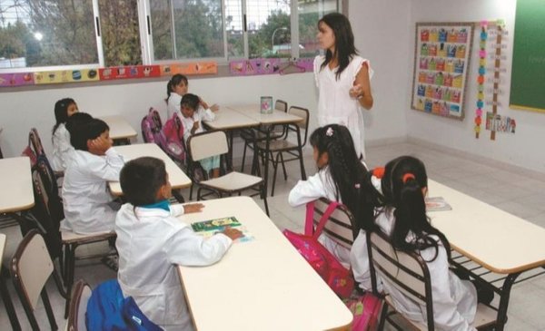 En medio del debate por el financiamiento educativo, Argentina celebra hoy el Día del Maestro