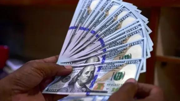 El BCRA reinstauró la restricción cruzada: quienes compren dólar oficial no podrán operar con MEP ni CCL por 90 días