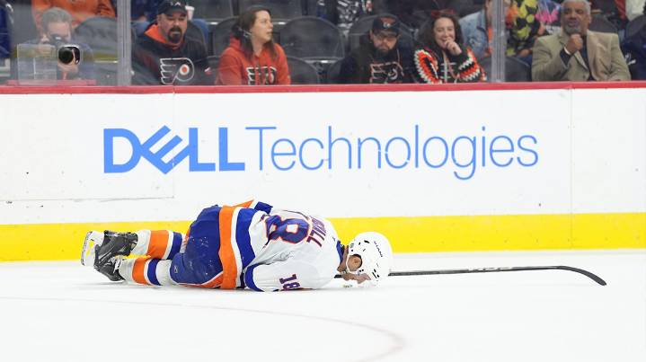 Islanders announce 2 key injuries to start training camp