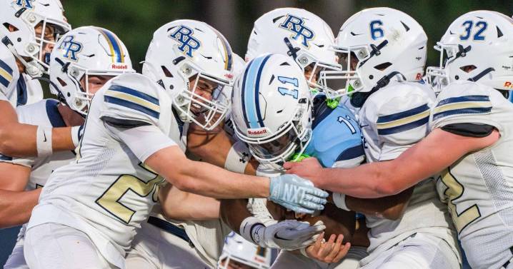 River Ridge runs through Pope
