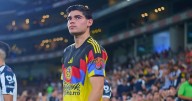 Especialista retira a Dagoberto Espinoza, tras su espeluznante lesión de ligamento cruzado con el América