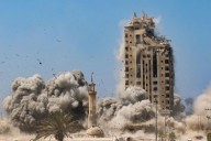 Ataque israelí derriba edificio de 12 pisos en Gaza tras ordenar su evacuación
