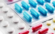 Admite Sheinbaum deuda con farmacéuticas
