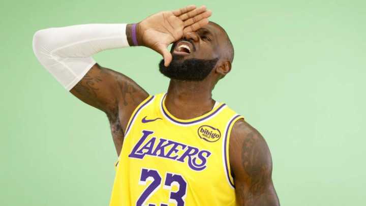 Lo nunca visto: LeBron entra en su año 23 en la NBA