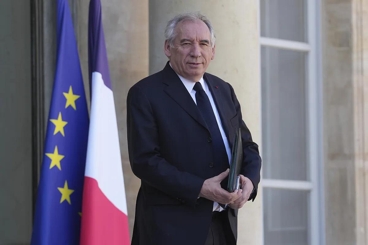 François Bayrou pierde la moción de confianza y cae el Gobierno francés