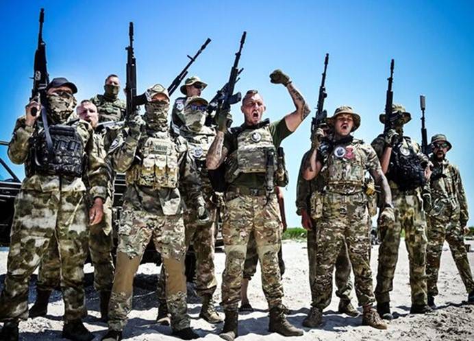 Russian Española Paramilitary Group with Kalashnikov’s Latest Weapons