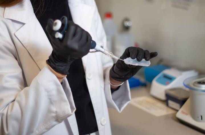La Anmat inhibió las actividades productivas de un laboratorio por "deficiencias críticas"