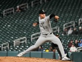 Wikelman González obtiene primer triunfo de su carrera en la MLB