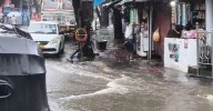 Maharashtra Reels Under Monsoon Fury: Mumbai on Red Alert, Fadnavis Monitors Beed Flood Response