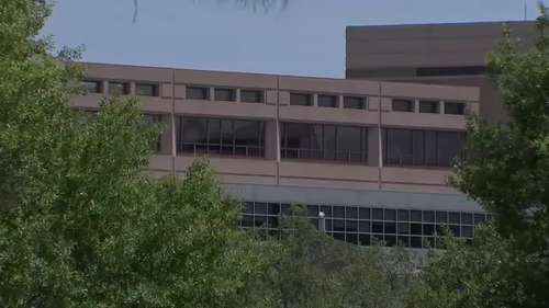 Former Houston VA nurse surrenders license after admitting to falsifying records for deceased veteran, records show