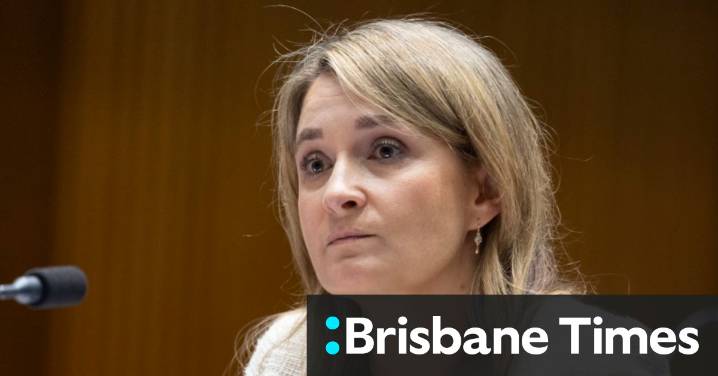Optus scrambles to recruit outside help