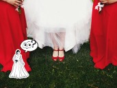 ¿Qué significa estar vestida de rojo en una boda?